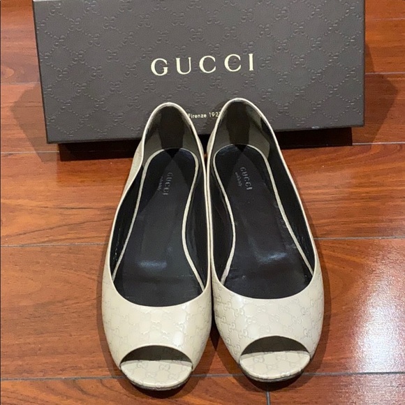 gucci open toe shoes